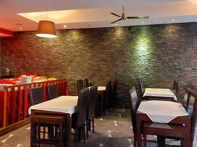 מלון Petrus שאבס